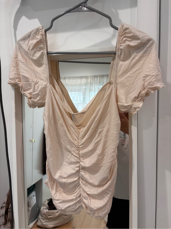 Reformation Tops - Reformation RARE Sample Sale: Ruched V-Neck Puff Sleeve Top in Light Beige